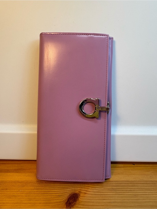 Salvatore Ferragamo Handbags - FERRAGAMO VINTAGE Y2K Pink/Lavender Leather Long Wallet with Signature clasp